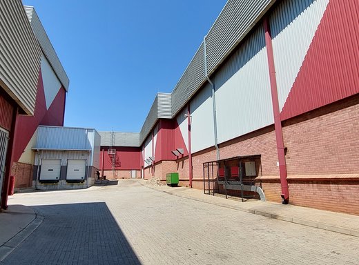 Lagerhalle zur Miete in Gateway Industrial Park