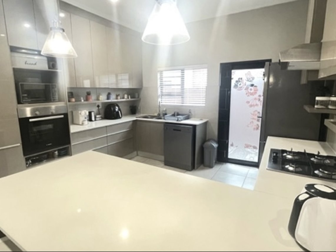 3 Bedroom House To Rent in Kyalami Hills