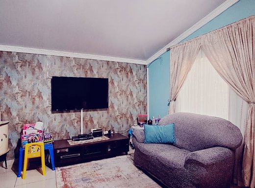 3 Schlafzimmer Haus zum Kauf in Bombay Heights