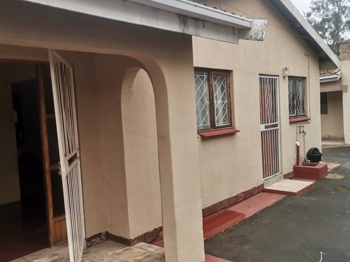 2 Bedroom House For Sale in Edendale