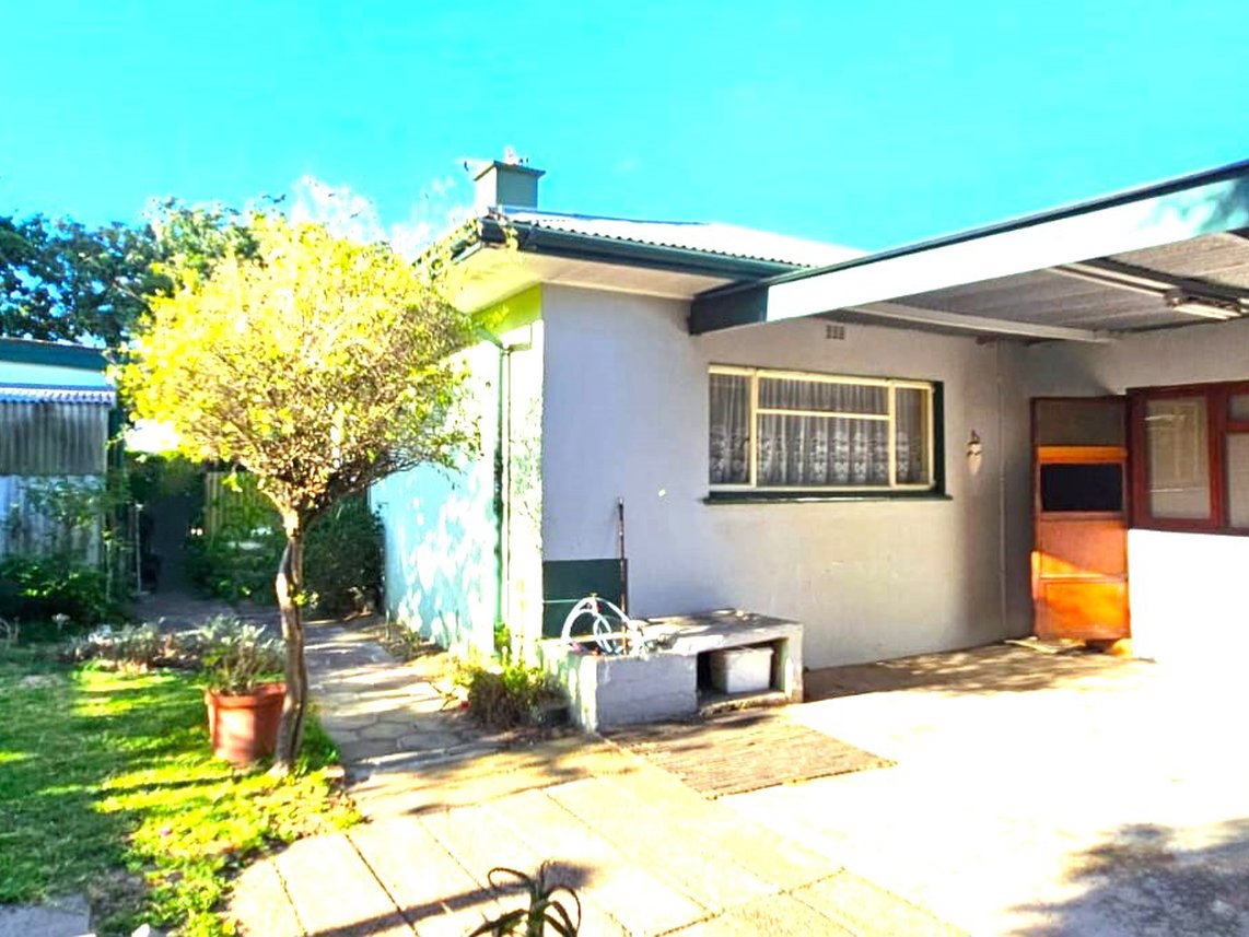 3 Bedroom House For Sale in Paarl North