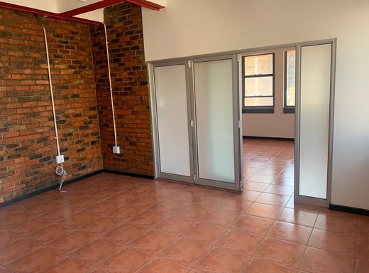 2 Schlafzimmer Wohnung zur Miete in Johannesburg Central