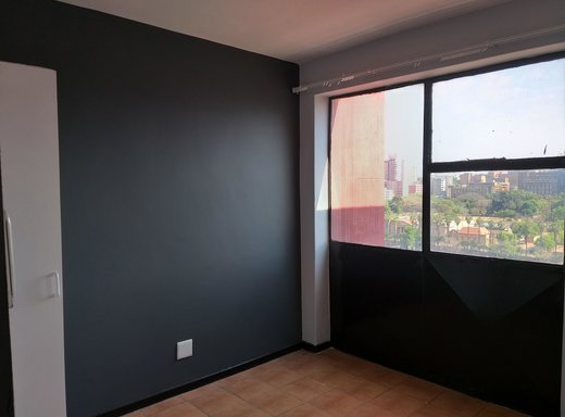 3 Schlafzimmer Etagenwohnung zur Miete in Johannesburg Central