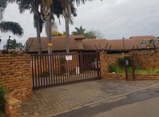 2 Schlafzimmer Einfamilienhaus zur Miete in Bonaero Park