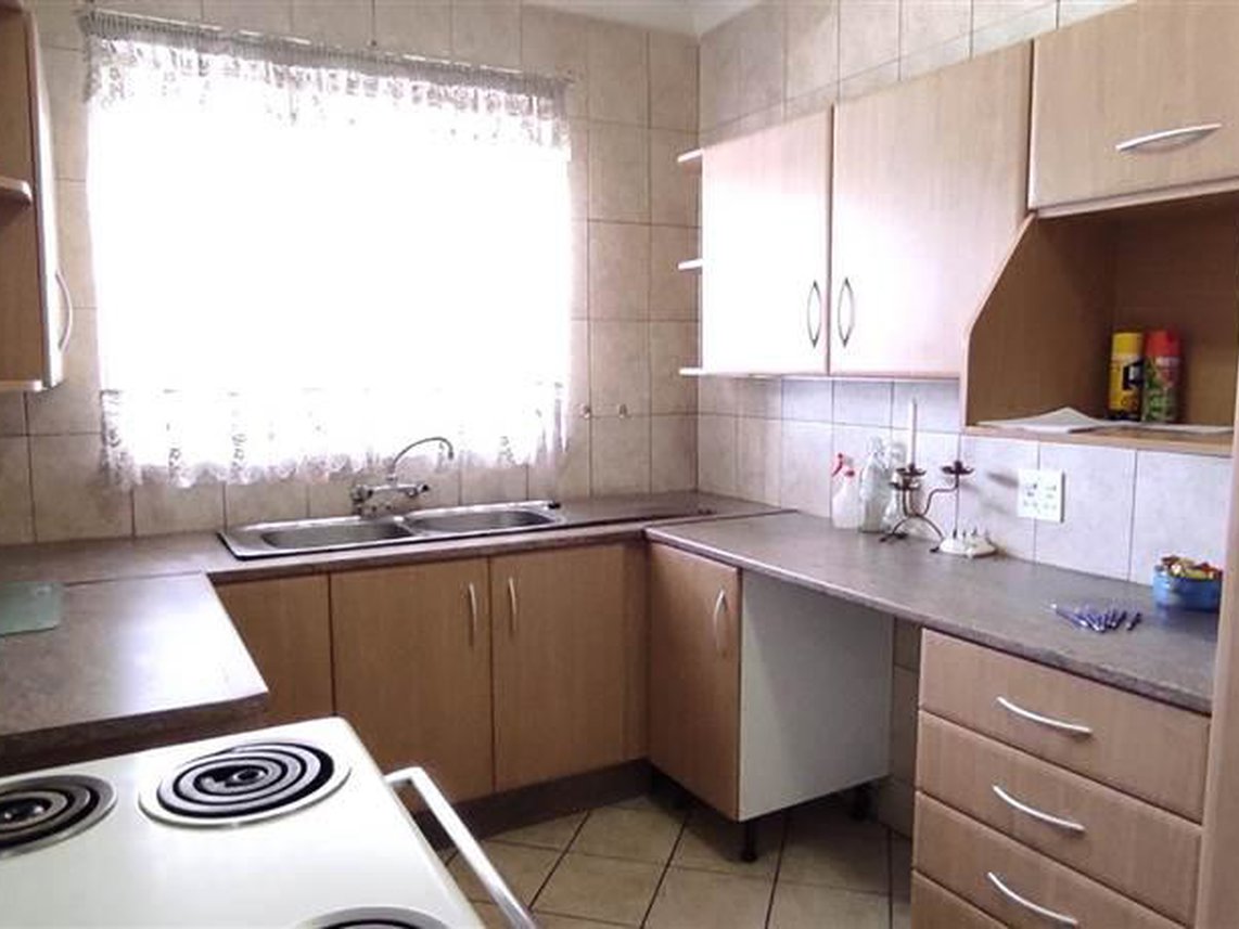 2 Bedroom Apartment For Sale in Eastleigh