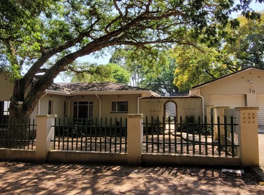 6 Schlafzimmer Haus zum Kauf in Piet Retief