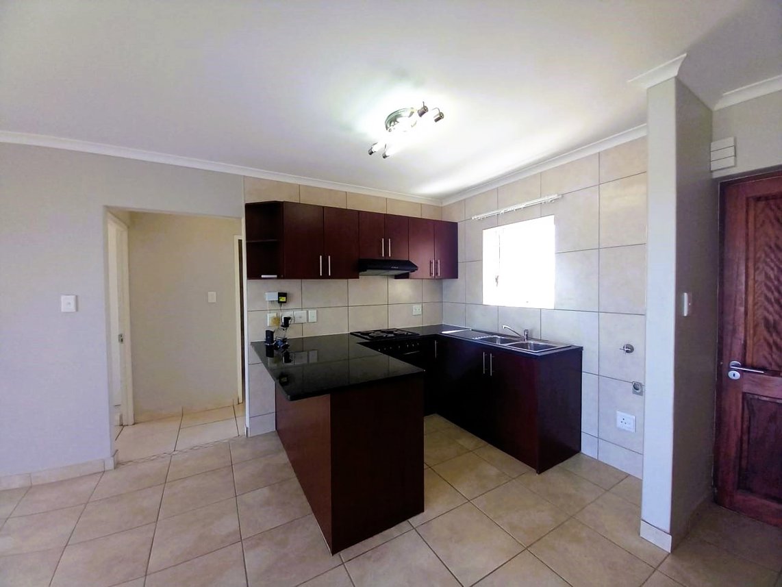 2 Bedroom Apartment To Rent in Burgundy Estate