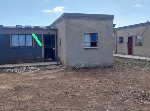 2 Schlafzimmer Haus zum Kauf in Tsakane