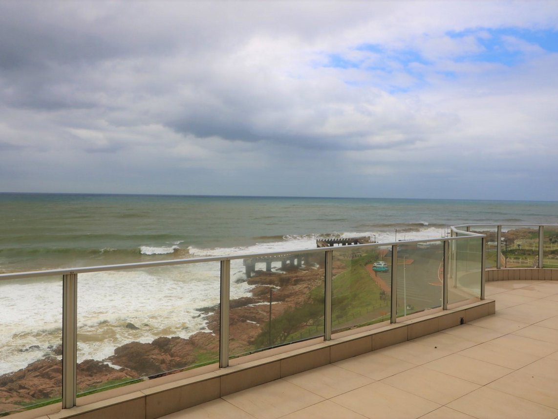 4 Bedroom Penthouse For Sale in Margate