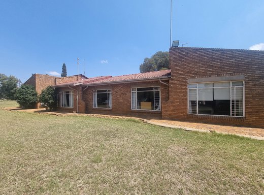 5 Schlafzimmer Kleinsiedlung zum Kauf in Zesfontein