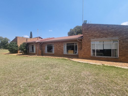 5 Schlafzimmer Kleinsiedlung zum Kauf in Zesfontein