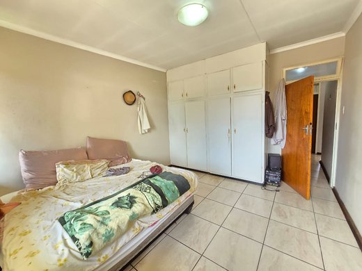 2 Schlafzimmer Wohnung zum Kauf in Kempton Park