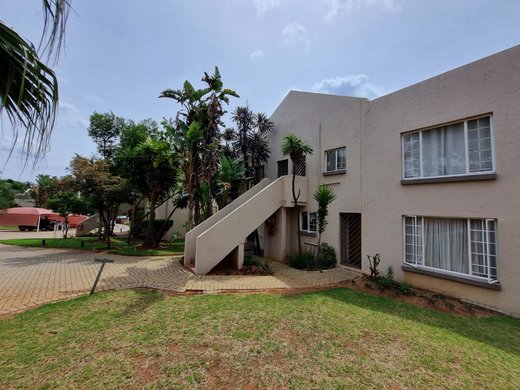 2 Schlafzimmer Wohnung zum Kauf in Garsfontein