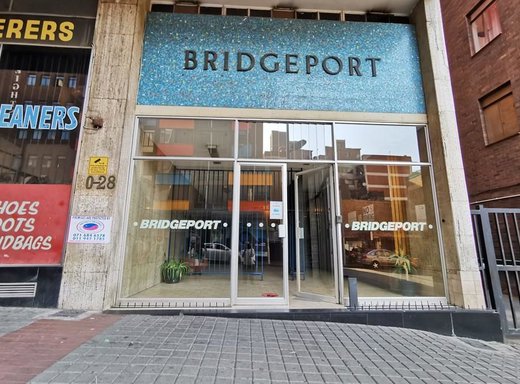 Einzelhandel zum Kauf in Braamfontein
