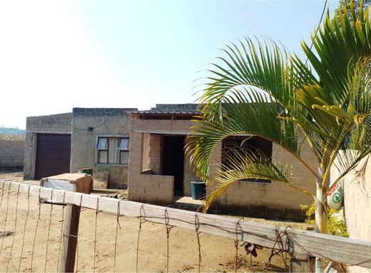 2 Schlafzimmer Haus zum Kauf in Esikhawini