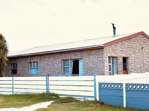 5 Schlafzimmer Haus zum Kauf in Sandbaai