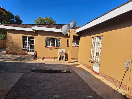 14 Schlafzimmer Haus zum Kauf in Rietfontein