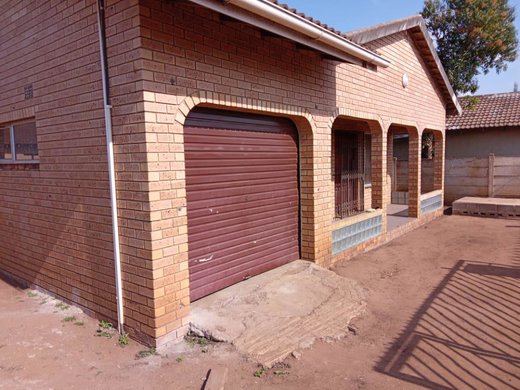 4 Schlafzimmer Haus zum Kauf in Mtubatuba