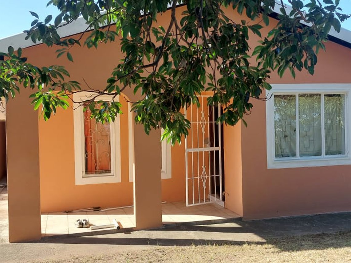 4 Bedroom House To Rent in Trenance Park