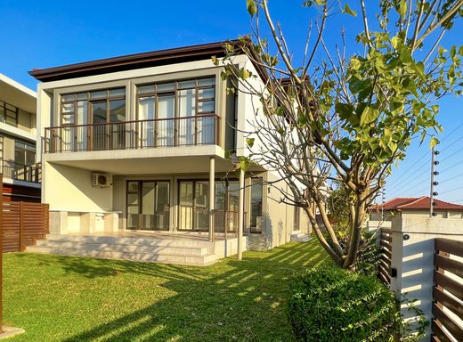 6 Schlafzimmer Villa zum Kauf in Izinga
