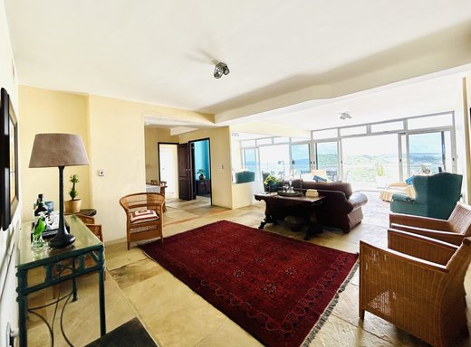 3 Schlafzimmer Penthouse zum Kauf in Umhlanga Central