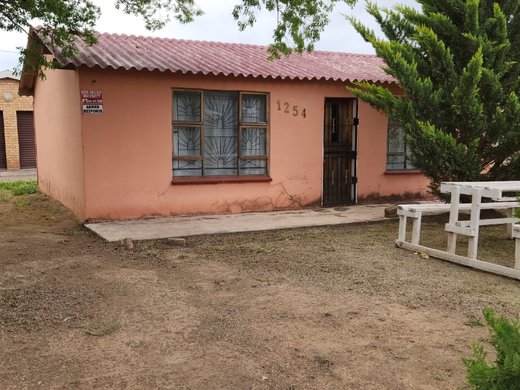 2 Schlafzimmer Haus zum Kauf in Ezibeleni