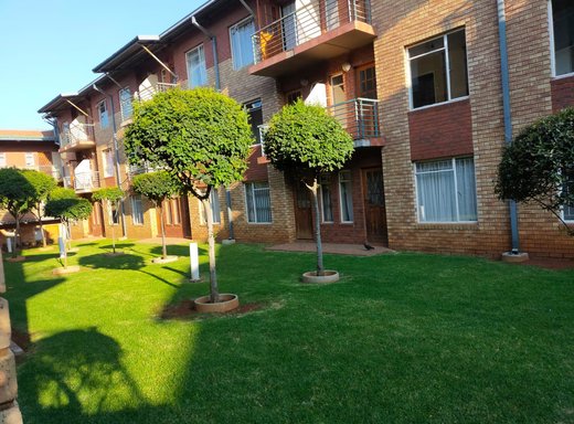 2 Schlafzimmer Wohnung zum Kauf in Braamfontein Werf