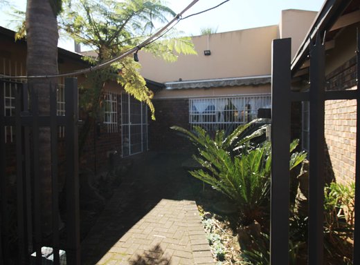 3 Schlafzimmer Haus zum Kauf in Piet Retief