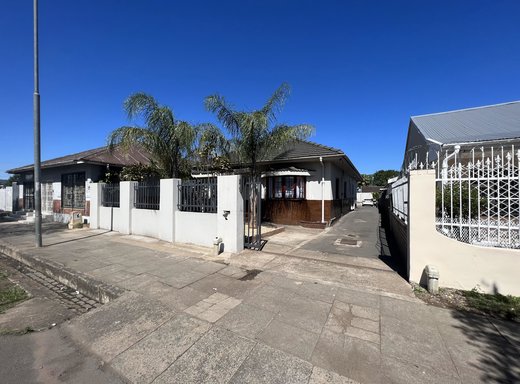 11 Schlafzimmer Haus zum Kauf in Pietermaritzburg