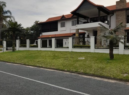9 Schlafzimmer Haus zum Kauf in Umhlanga Central