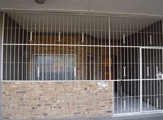 2 Schlafzimmer Wohnung zum Kauf in Potchefstroom