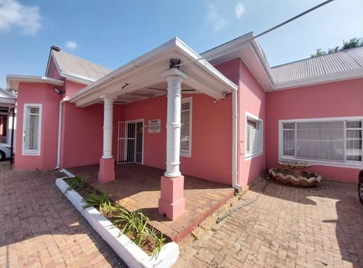 8 Schlafzimmer Haus zum Kauf in Potchefstroom