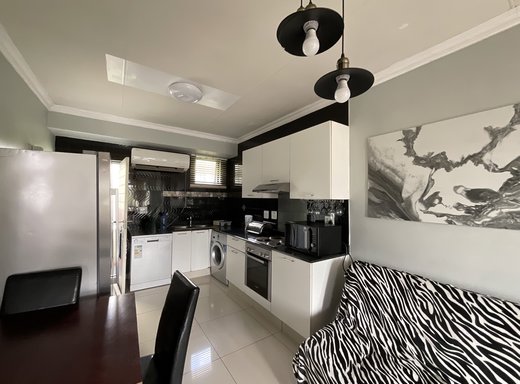 2 Schlafzimmer Wohnung zum Kauf in Umhlanga Ridge