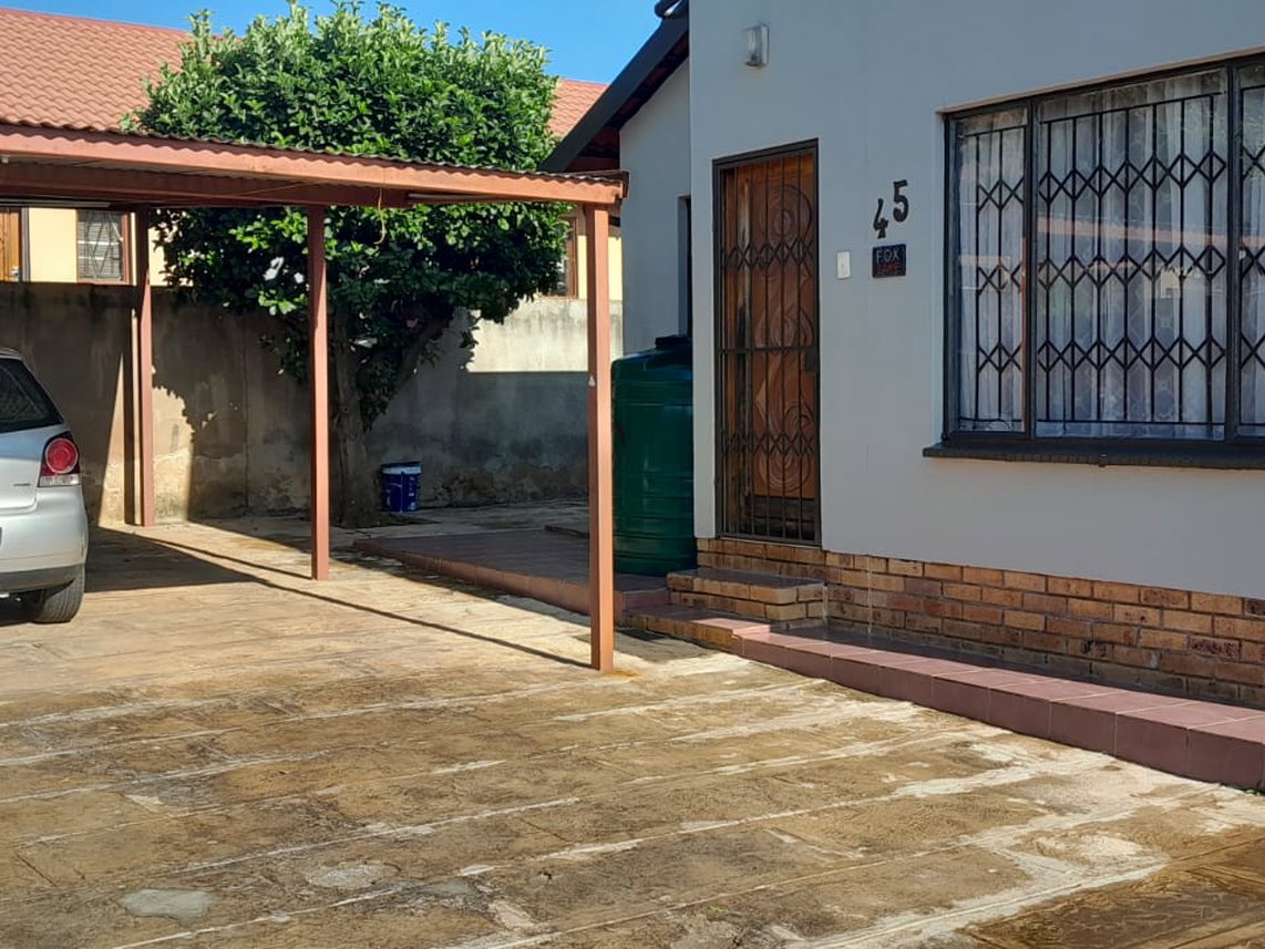 2 Bedroom House To Rent in Tlhabane West
