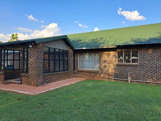 3 Schlafzimmer Kleinsiedlung zum Kauf in Delmas Rural