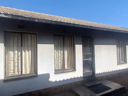 3 Schlafzimmer Haus zum Kauf in Kwaguqa