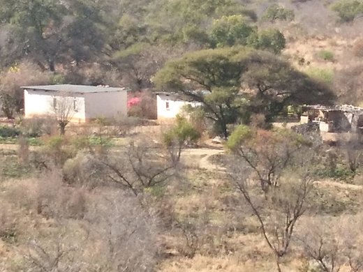 2 Schlafzimmer Farm zum Kauf in Rietfontein A H