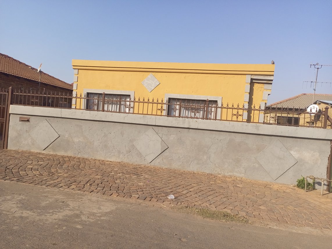 4 Bedroom House For Sale in Mamelodi West