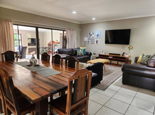 3 Schlafzimmer Haus zum Kauf in Kanoneiland