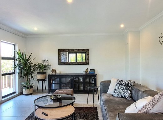 4 Schlafzimmer Haus zum Kauf in Simbithi Eco Estate