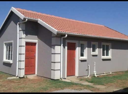 2 Schlafzimmer Haus zum Kauf in Buhle Park
