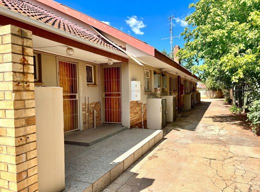 10 Schlafzimmer Haus zum Kauf in Potchefstroom