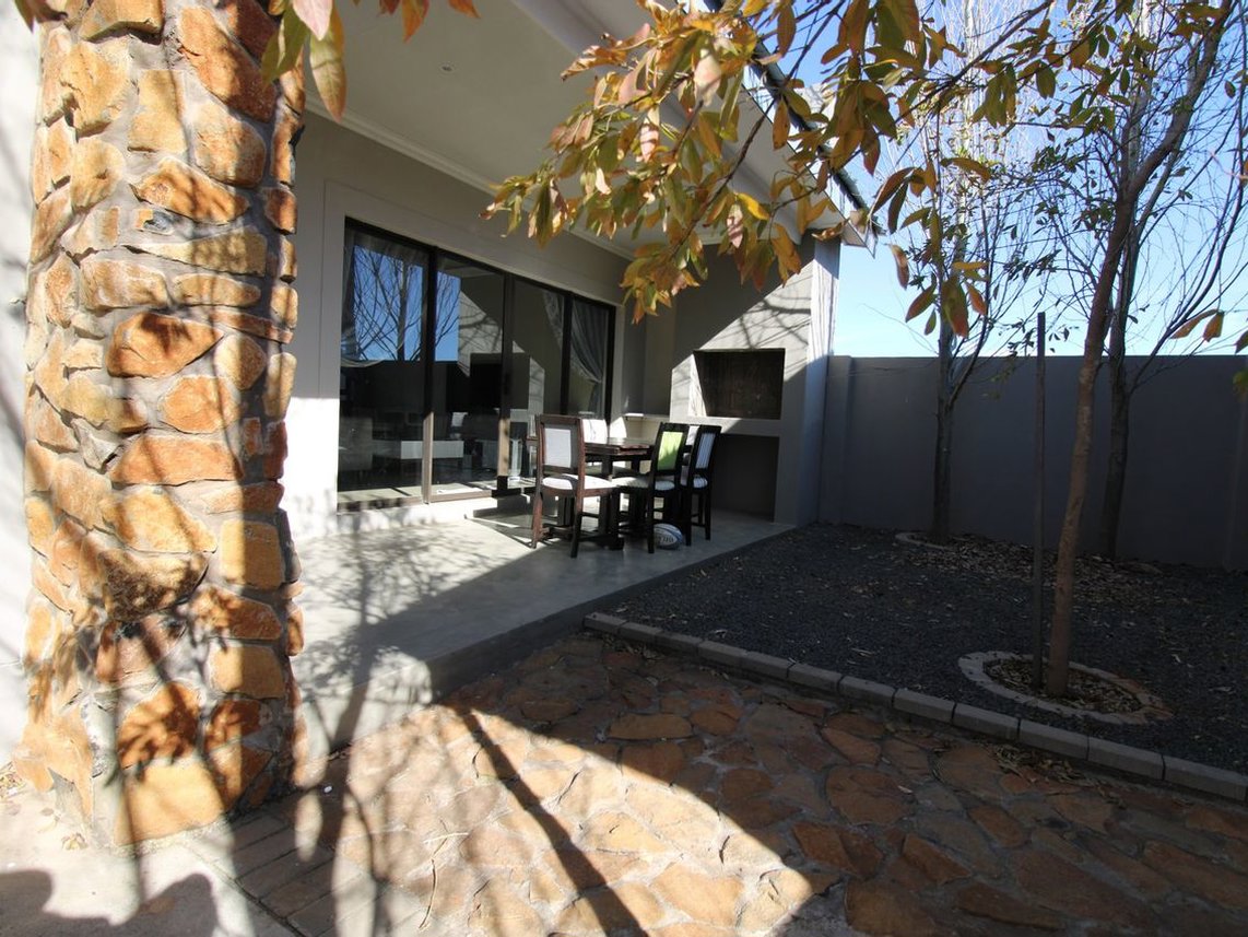 2 Bedroom Townhouse For Sale in Rayton