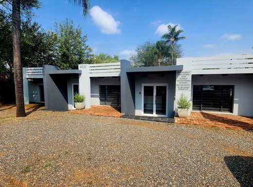 5 Schlafzimmer Haus zum Kauf in Garsfontein
