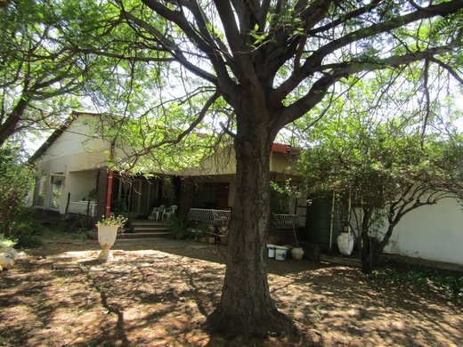 5 Schlafzimmer Kleinsiedlung zum Kauf in Ferreira
