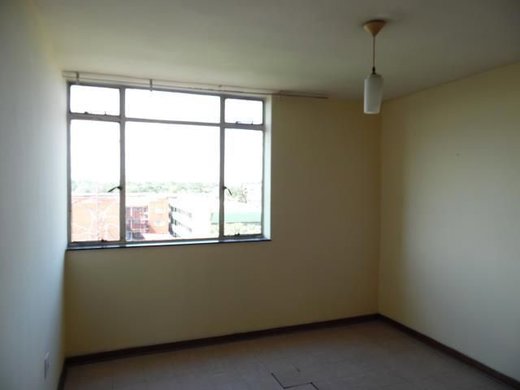2 Schlafzimmer Etagenwohnung zum Kauf in Vereeniging Central
