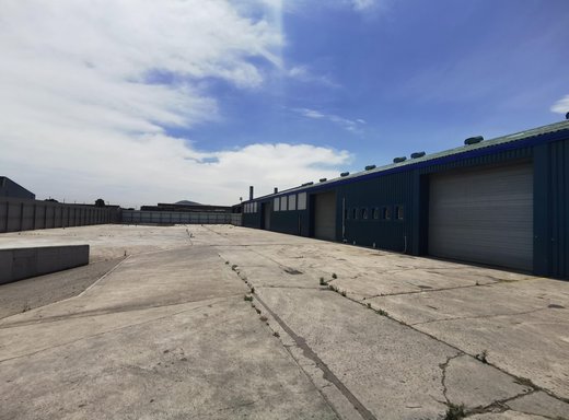 Lagerhalle zur Miete in Parow Industrial