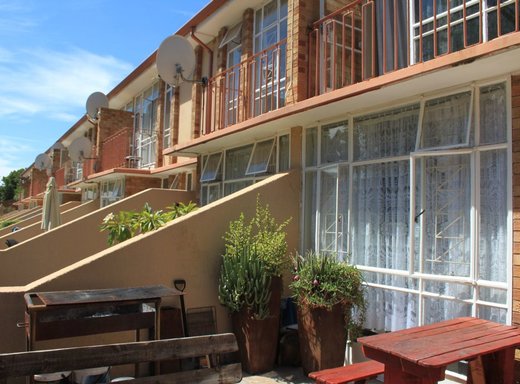 3 Schlafzimmer Etagenwohnung zum Kauf in Krugersdorp North