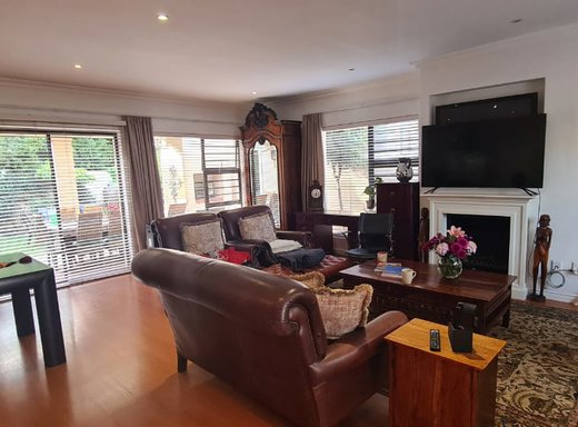 3 Schlafzimmer Haus zur Miete in Durbanville Central