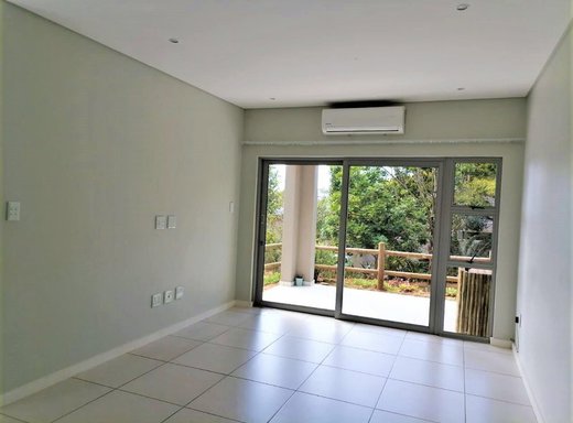 3 Schlafzimmer Wohnung zum Kauf in Simbithi Eco Estate